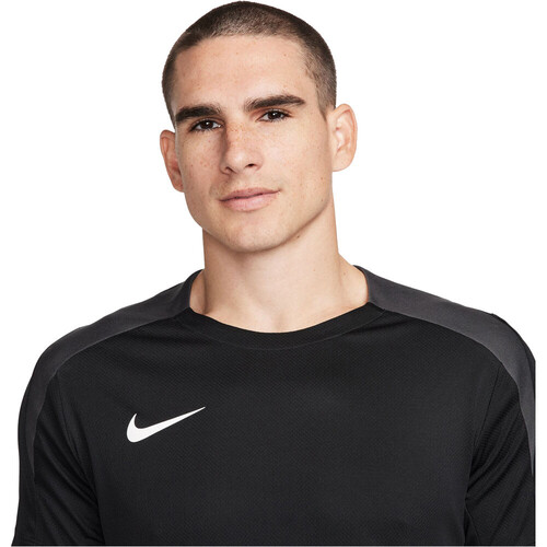NIKE DRI-FIT STRIKE negro