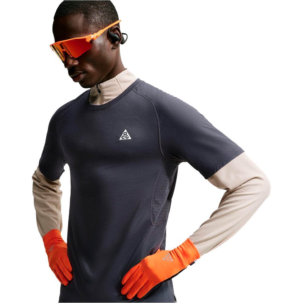 Nike camisetas trail running manga corta hombre M ACG DFADV SOLAR CHASE SS NEGRO vista detalle