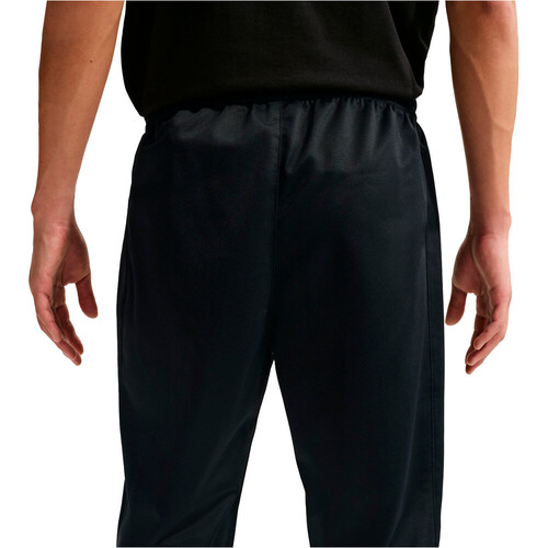 NIKE WINDRUNNER negro