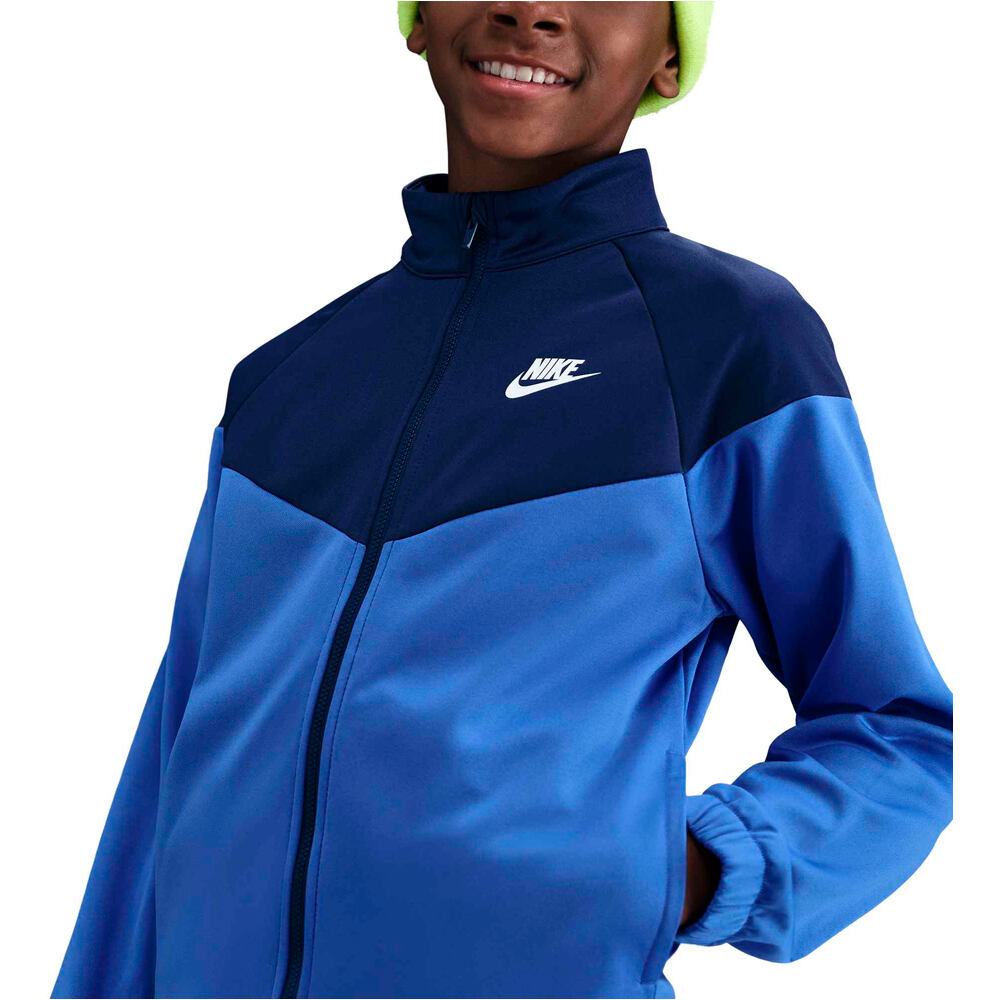 Nike chándal niño DRI-FIT SPORTSWEAR AZUL vista detalle