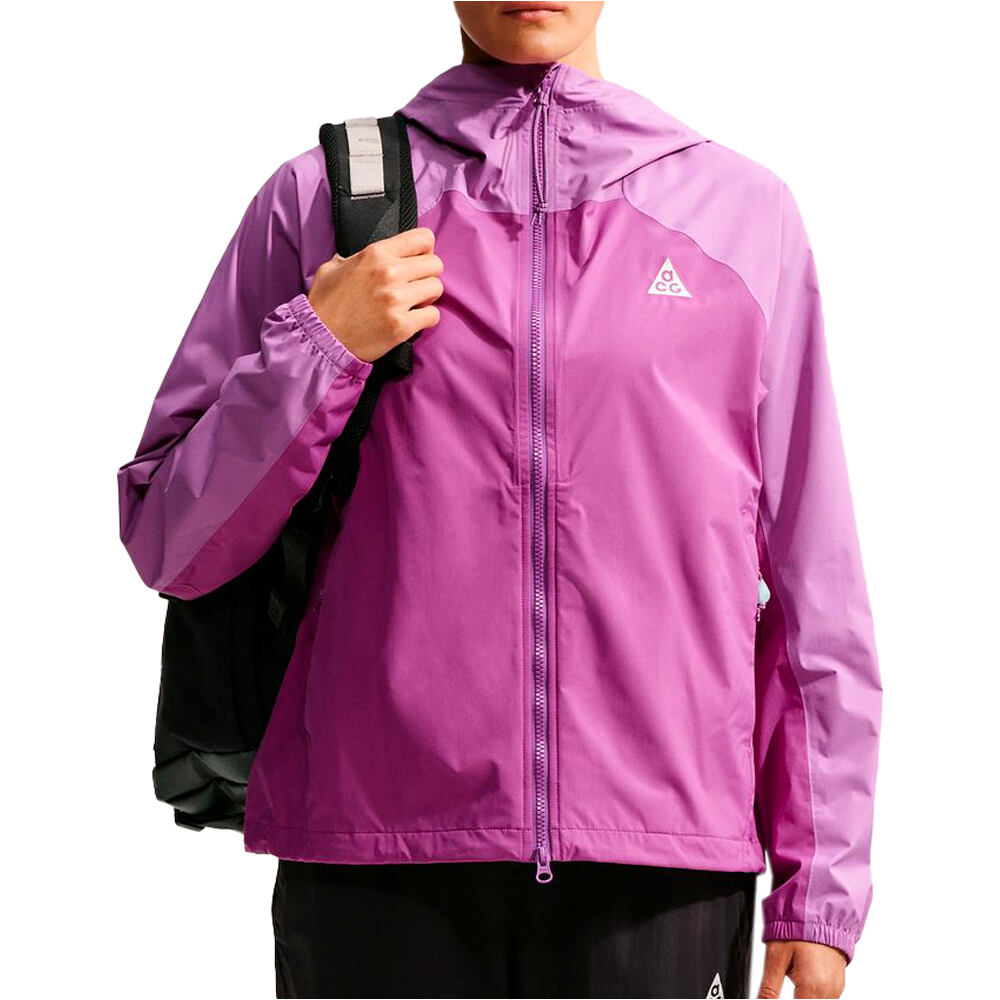 Nike chaqueta impermeable mujer W ACG SFADV PHANTAZMA JKT MORADO vista frontal
