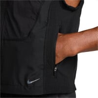 Nike CHAQUETA RUNNING HOMBRE DRI-FIT ADV RUN NEGRO vista detalle