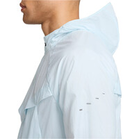Nike CHAQUETA RUNNING HOMBRE DRI-FIT UV STRIDE AZUL 05