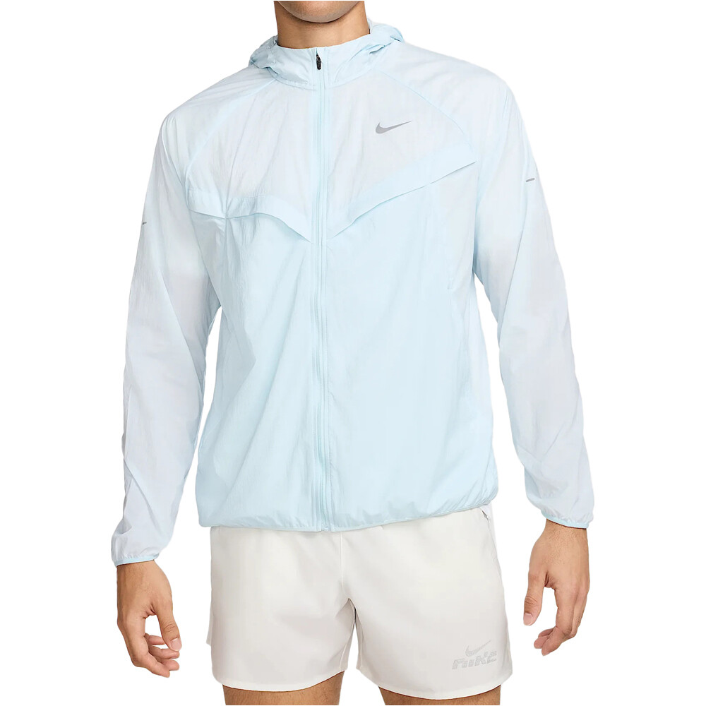 Nike CHAQUETA RUNNING HOMBRE DRI-FIT UV STRIDE AZUL vista frontal