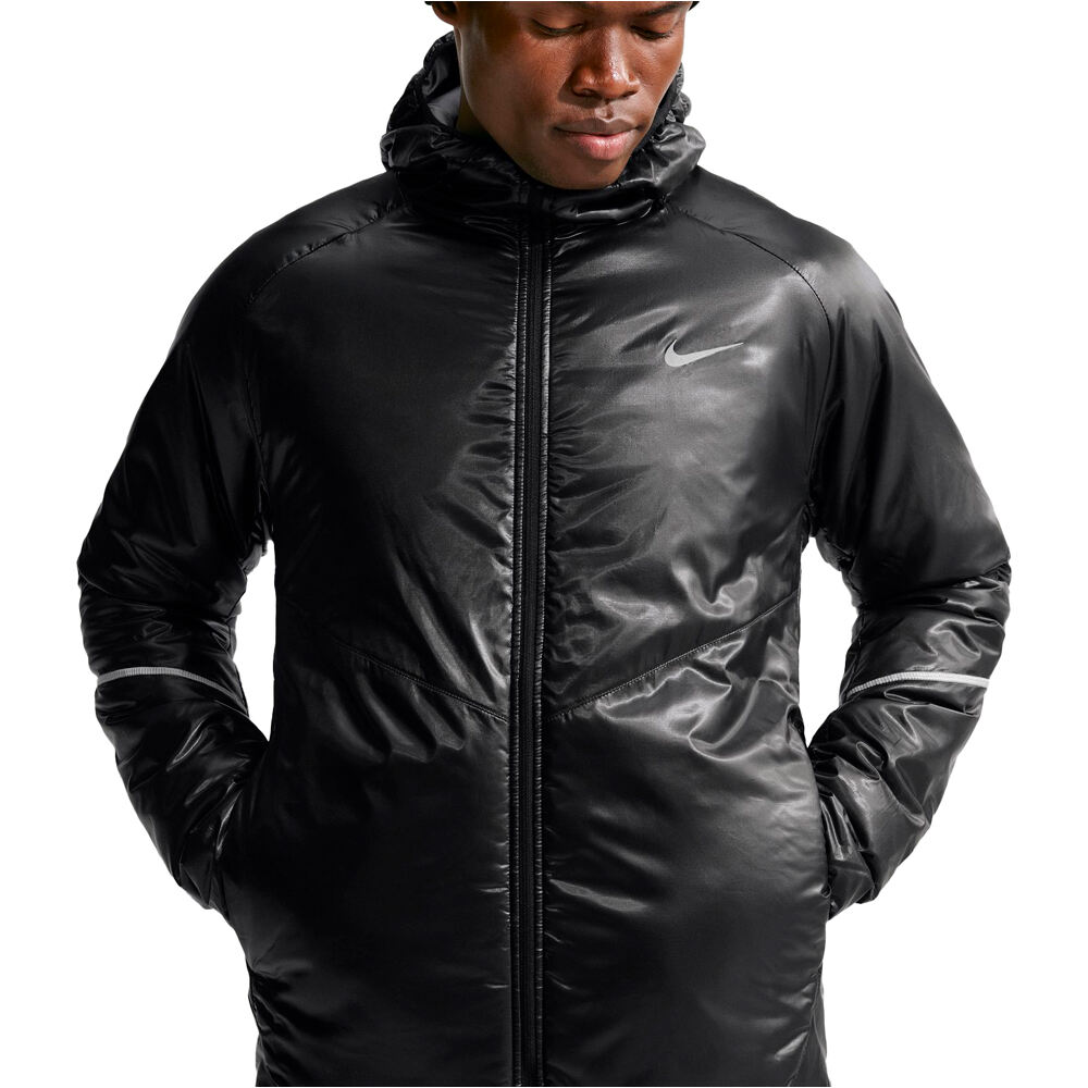Nike CHAQUETA RUNNING HOMBRE M NK TF MILER AEROLAYER JKT NEGRO vista detalle