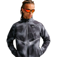 Nike CHAQUETA RUNNING HOMBRE M NK UV RPL MILER AOP JKT  vista detalle