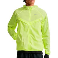 Nike CHAQUETA RUNNING HOMBRE M NK UV RPL STRIDE JACKET AMARILLO vista frontal