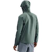 Nike CHAQUETA RUNNING HOMBRE MILER REPEL VERDE vista trasera