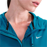 Nike CHAQUETA RUNNING MUJER DRI-FIT SWIFT AZUL 05