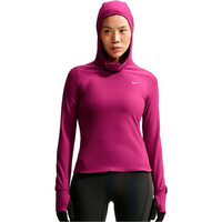 Nike CHAQUETA RUNNING MUJER W NK TF SWIFT HOODED LS TOP ROJO vista frontal