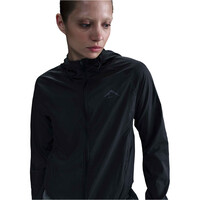 Nike CHAQUETA TRAIL RUNNING MUJER TRAIL REPEL NEGRO vista detalle