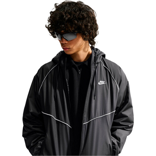 NIKE STORM-FIT WINDRUNNER negro