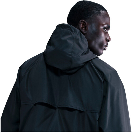 NIKE WINDRUNNER negro