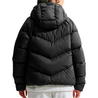 Nike chaquetas mujer W NK SF DWN WPFR WRMST HD JKT NEGRO vista trasera