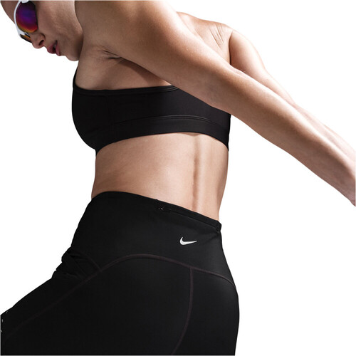 NIKE DRI-FIT SWIFT negro