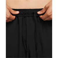 Nike malla larga running hombre DRI-FIT CHALLENGER NEGRO vista detalle