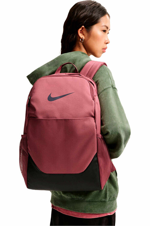 NIKE BRASILIA M rojo