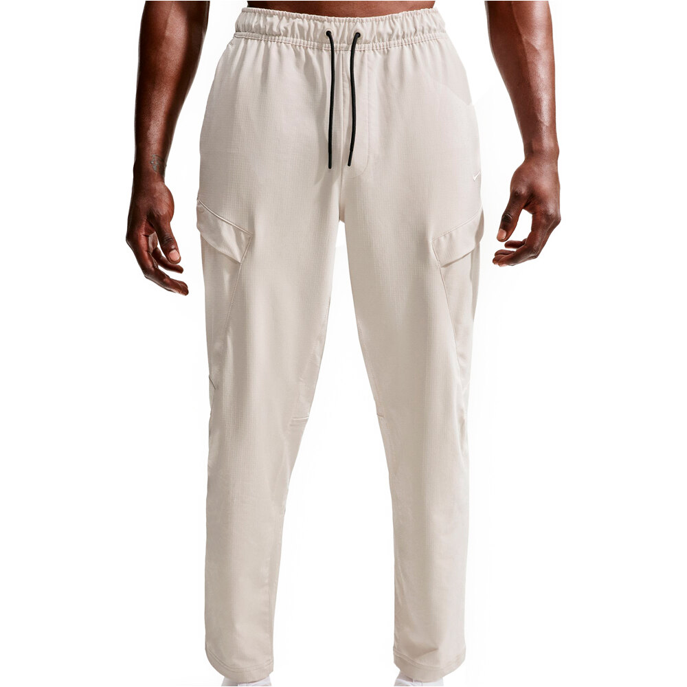 Nike pantalón hombre DRI-FIT UNLIMITED MARRON vista detalle