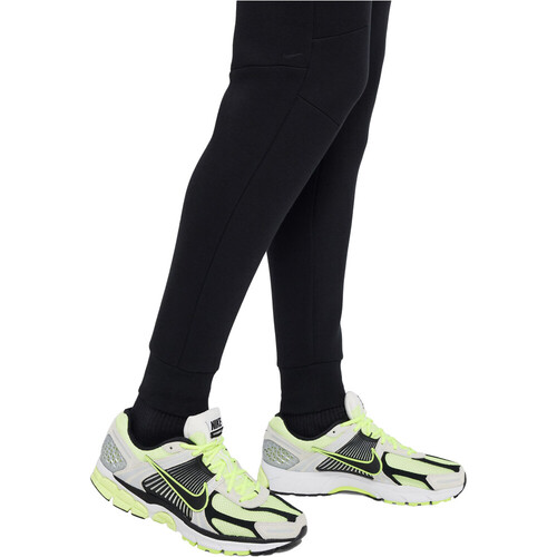 NIKE TECH FLEECE negro