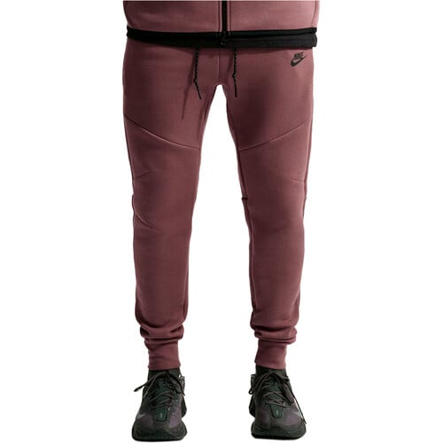 NIKE TECH