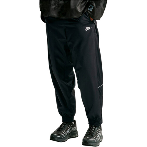 NIKE WINDRUNNER negro