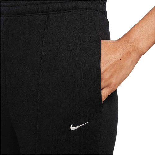 NIKE SPORTSWEAR CHILL negro