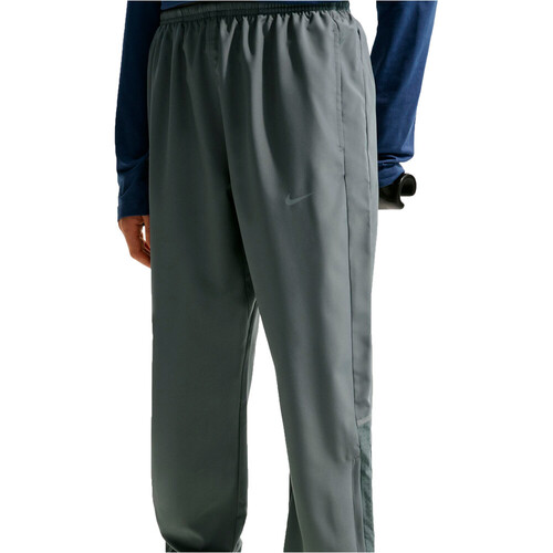 NIKE DRI-FIT MILER negro