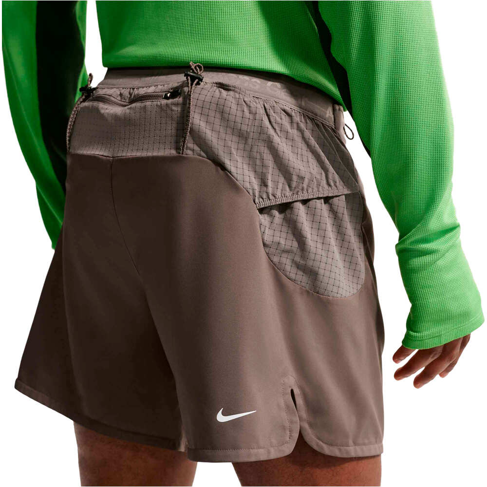 Nike pantalón running hombre DRI-FIT ACG MARRON 03