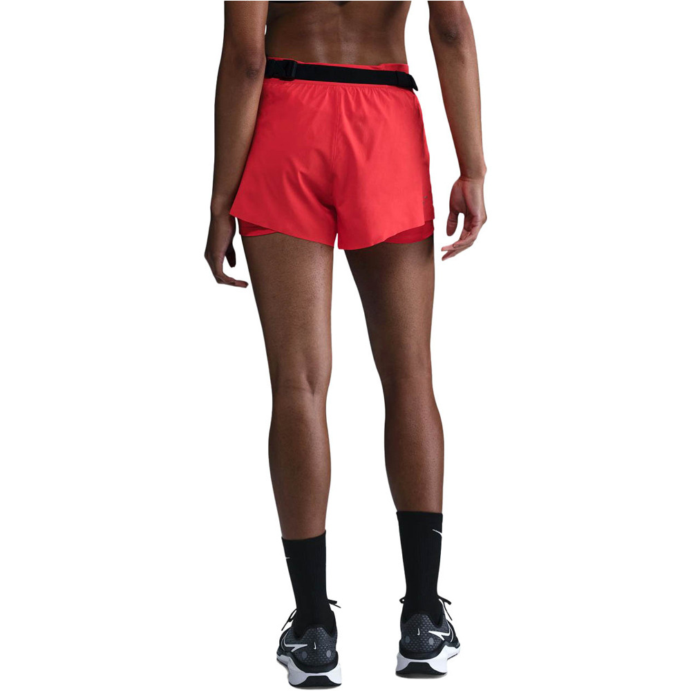 Nike pantalón running mujer DRI-FIT SWIFT ROJO vista trasera