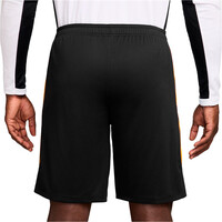 Nike pantalones cortos futbol NIKE STRIKE SHORT NEAM NEGRO vista trasera