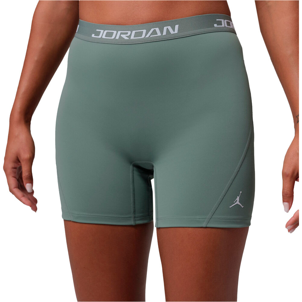 Nike pantalones y mallas cortas fitness mujer W J SPT DF HR 5IN ESS SHRT VERDE vista detalle