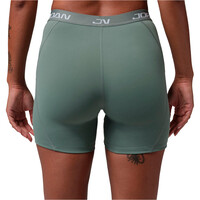 Nike pantalones y mallas cortas fitness mujer W J SPT DF HR 5IN ESS SHRT VERDE vista trasera