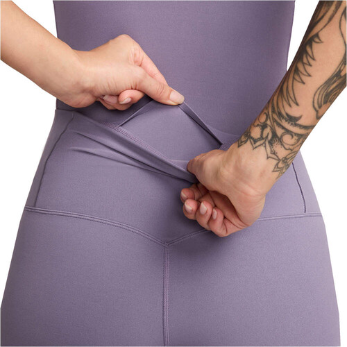NIKE DRI-FIT ZENVY morado