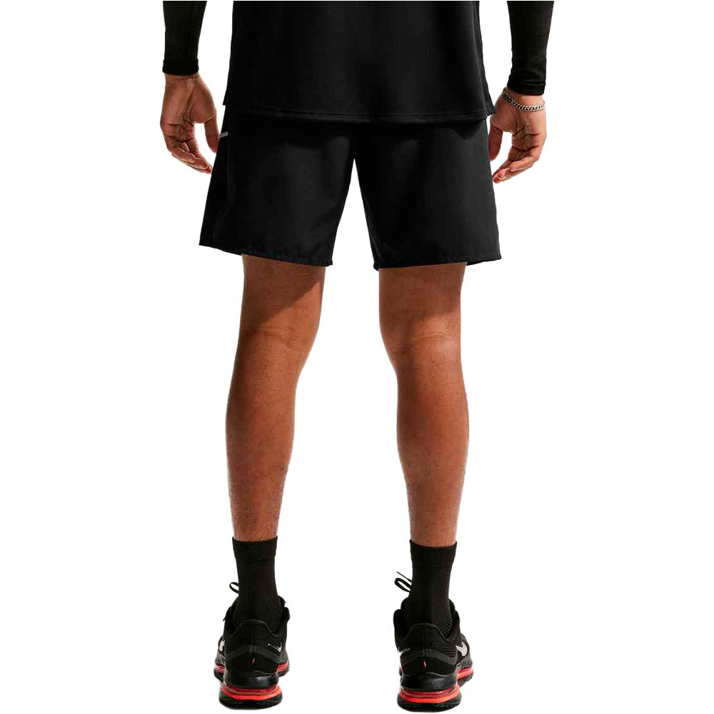 Nike pantaloneta técnica hombre DRI-FIT MILER NEGRO vista trasera
