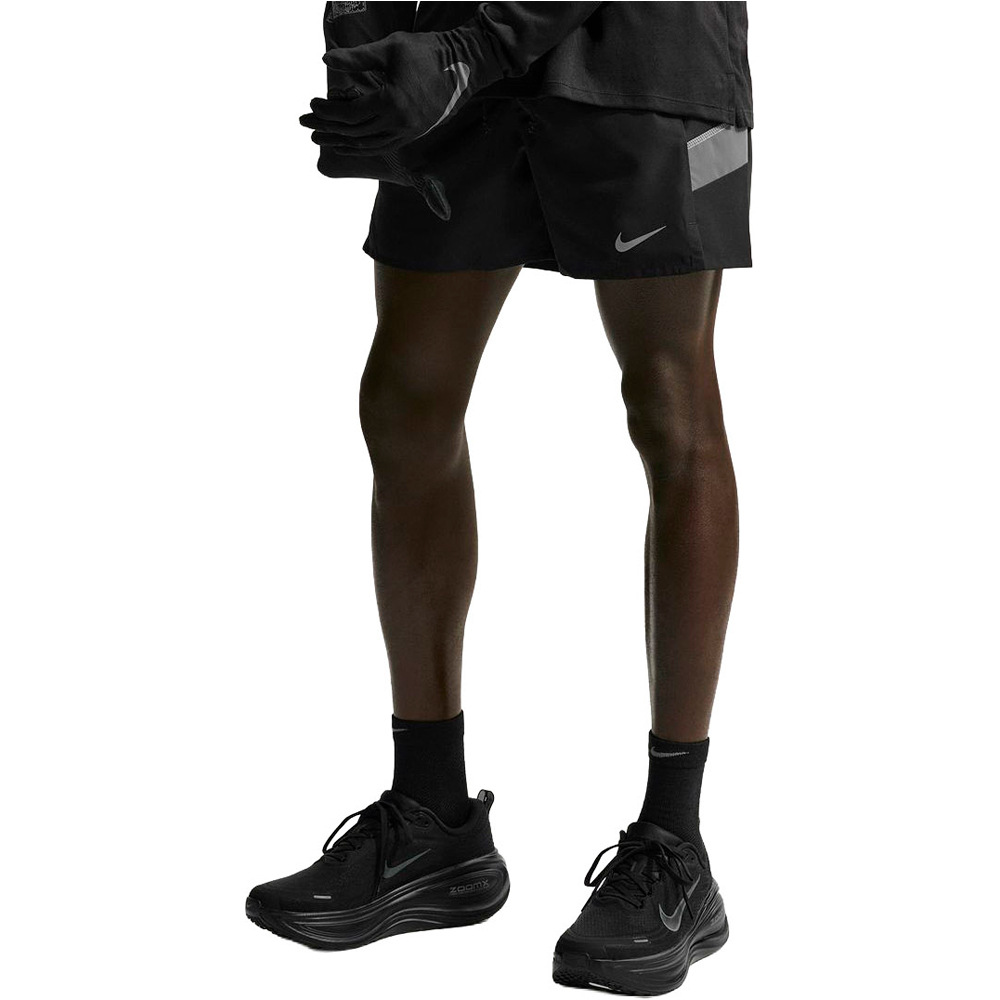 Nike pantaloneta técnica hombre M NK DF MILER WNT 5IN2IN1 SHRT NEGRO vista frontal