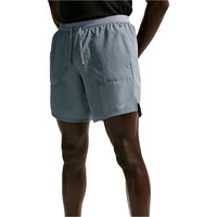 Nike pantaloneta técnica hombre M NK DF STRIDE 2IN1 7IN SHORT GRIS vista detalle