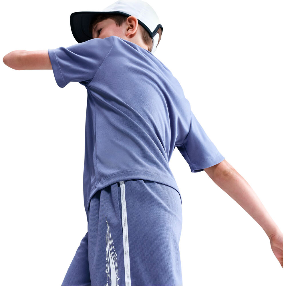 Nike pantaloneta técnica niño DRI-FIT MULTI AZUL vista detalle