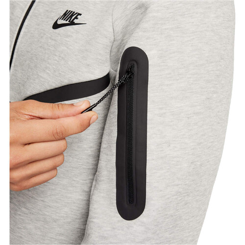 NIKE TECH WINDRUNNER gris