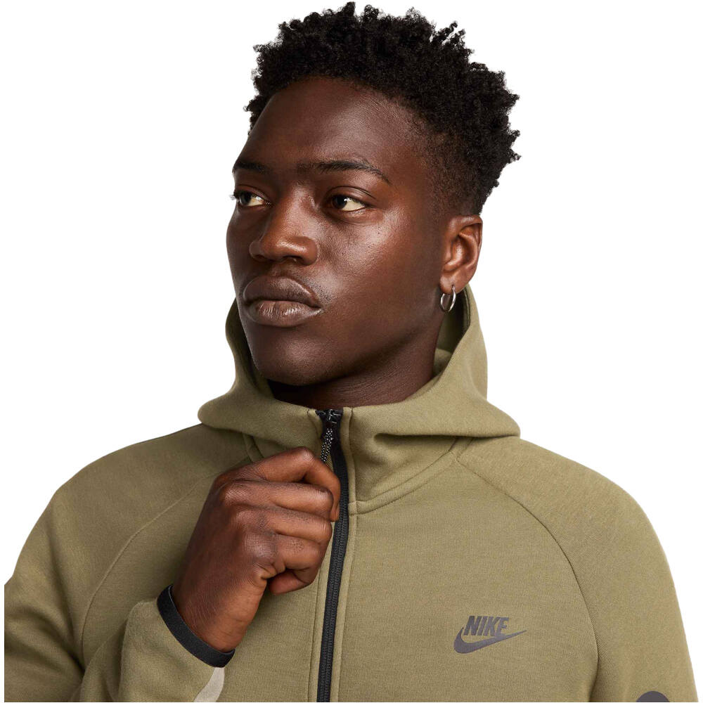Nike sudadera hombre WINDRUNNER TECH VERDE vista detalle