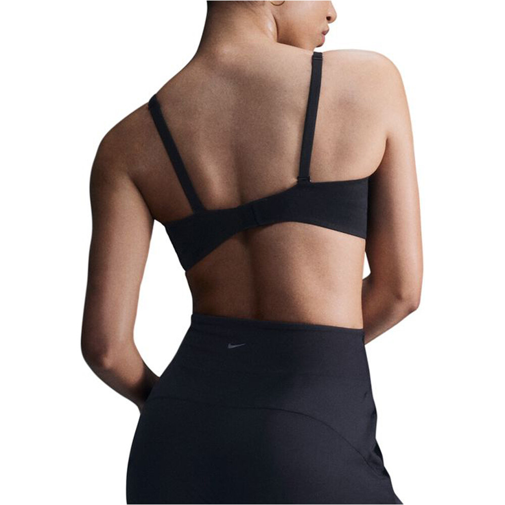 Nike sujetadores deportivos ALATE MINIMALIST LIGHT SUPPORT NEGRO vista trasera