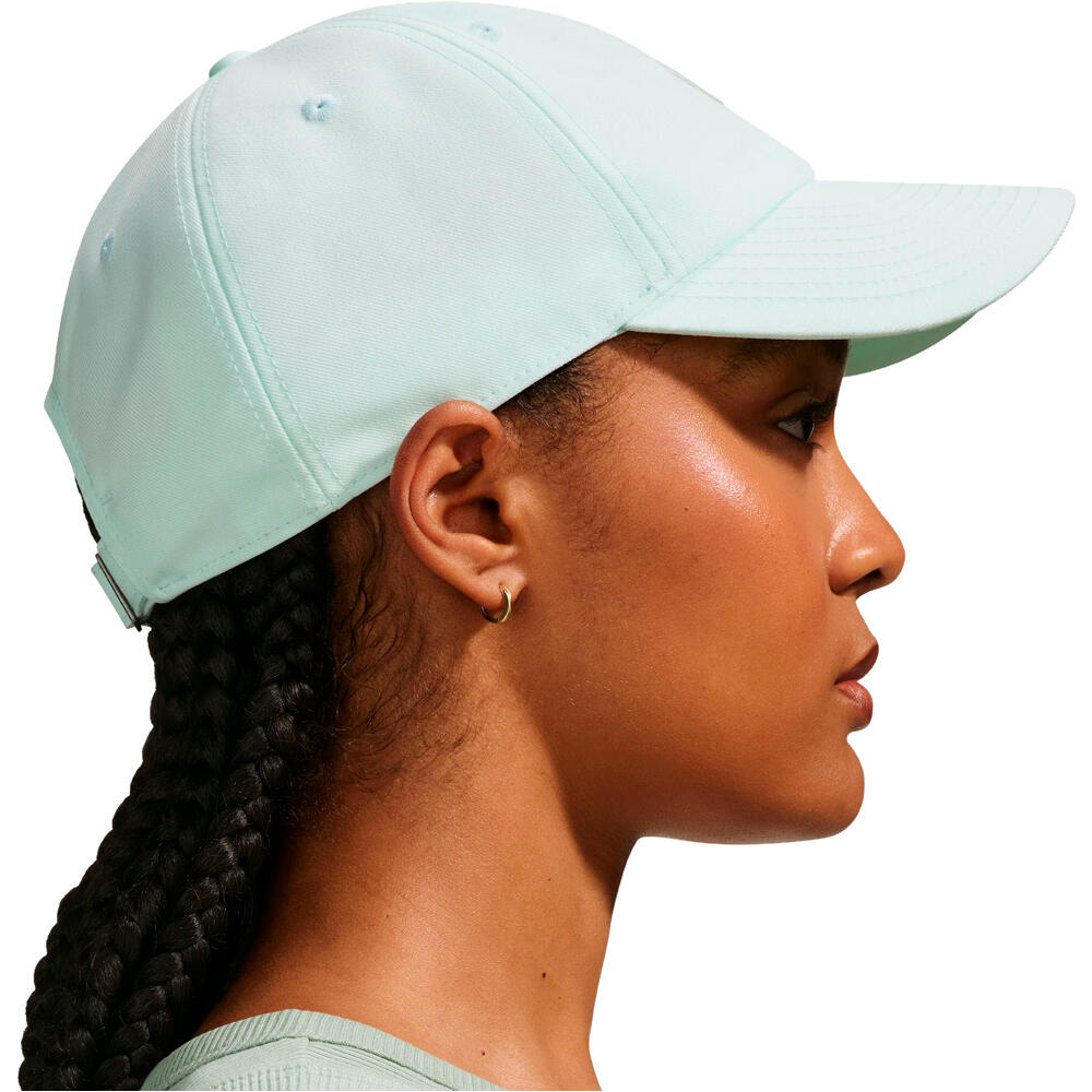 Nike visera lona CLUB VERDE 01
