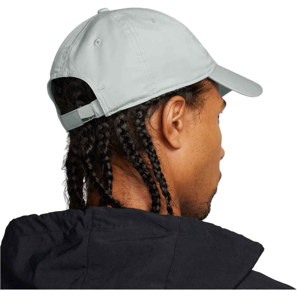 Nike visera lona DRI-FIT CLUB GRIS 01