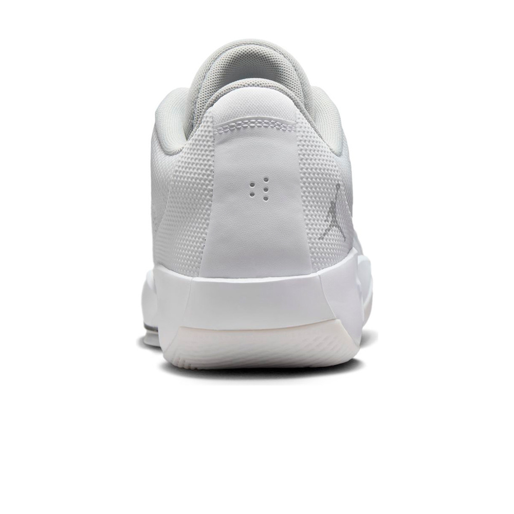 Nike zapatilla baloncesto JORDAN LUKA 77 BLANCO vista trasera