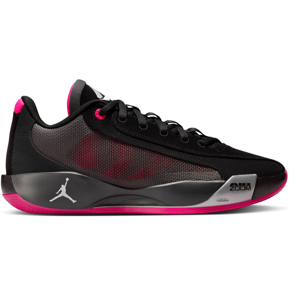 Nike zapatilla baloncesto JORDAN LUKA 77  lateral exterior