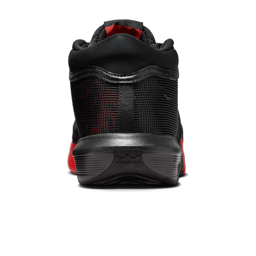 Nike zapatilla baloncesto LEBRON WITNESS 8 NEGRO vista trasera