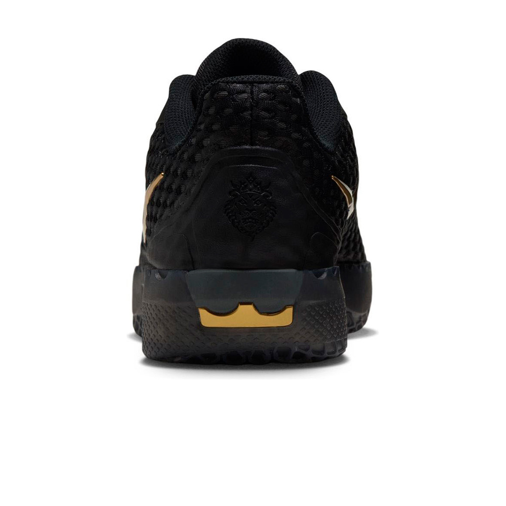 Nike zapatilla baloncesto LEBRON WITNESS X NEGRO vista trasera