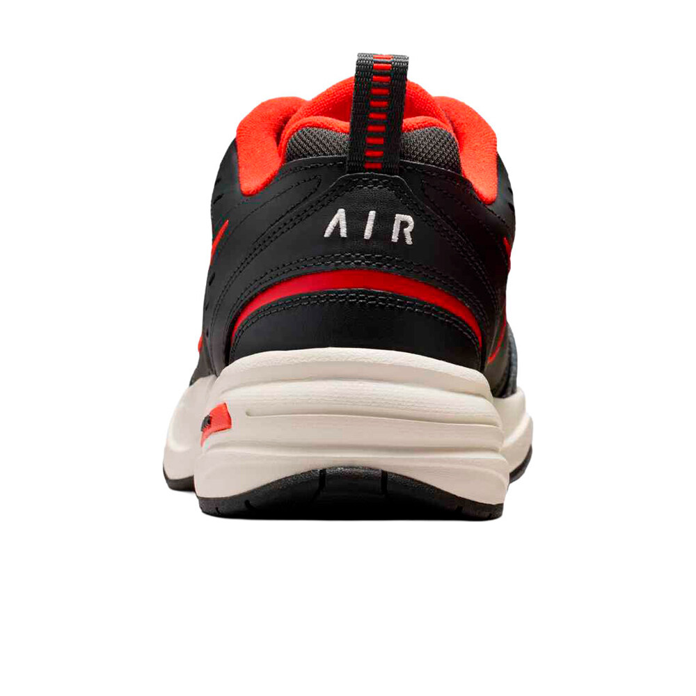 Nike zapatilla cross training hombre AIR MONARCH IV NEGRO vista trasera