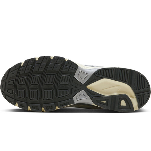 NIKE INITIATOR marron