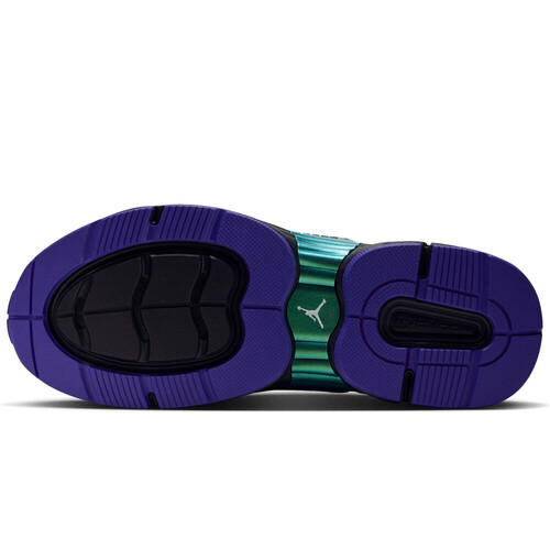 NIKE JORDAN TRUNNER O/S SE negro