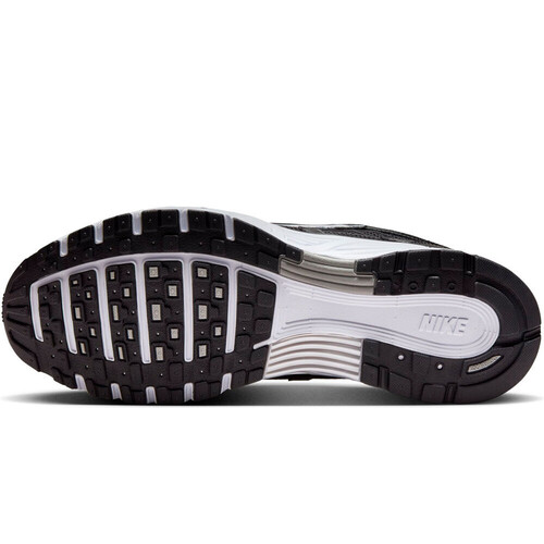 NIKE P-6000 negro